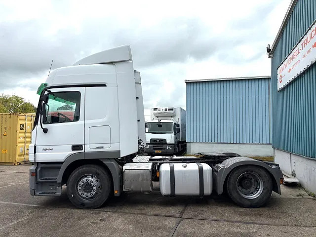 Mercedes-Benz Actros 1844 LS (MP2) (TELLIGENT AUTOMATIC / AIRCONDITIONING / 2x DIESELTANK / EURO 5) - Tracteur routier: photos 5 Mercedes-Benz Actros 1844 LS (MP2) (TELLIGENT AUTOMATIC / AIRCONDITIONING / 2x DIESELTANK / EURO 5) - Tracteur routier: photos 5