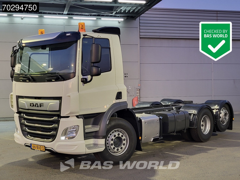 DAF CF 300 6X2 Lift/Steering Axle ACC Euro 6 - Châssis cabine: photos 1 DAF CF 300 6X2 Lift/Steering Axle ACC Euro 6 - Châssis cabine: photos 1