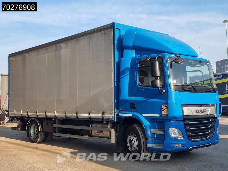 Camion à rideaux coulissants DAF CF 320 4X2 19tonner Automatic 2.500kg Tailgate ACC Euro 6: photos 11