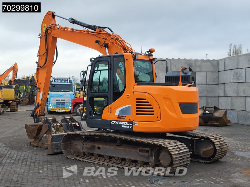 Doosan DX140 LCR-5 BLADE - 3 BUCKETS - Pelle sur chenille: photos 2 Doosan DX140 LCR-5 BLADE - 3 BUCKETS - Pelle sur chenille: photos 2