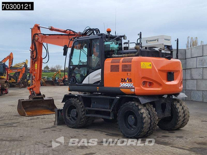 Hitachi ZX140W -6 - Pelle sur pneus: photos 2 Hitachi ZX140W -6 - Pelle sur pneus: photos 2