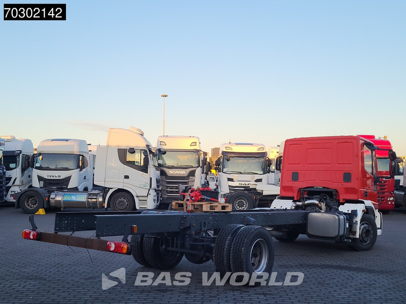 Iveco Eurocargo 160E320 4X2 NEW! 16T chassis 2016 production Euro 6 - Châssis cabine: photos 5 Iveco Eurocargo 160E320 4X2 NEW! 16T chassis 2016 production Euro 6 - Châssis cabine: photos 5