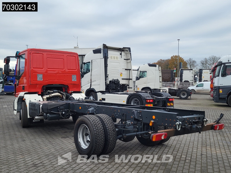 Iveco Eurocargo 180E320 4X2 NEW! 18T chassis 2017 production Euro 6 - Châssis cabine: photos 2 Iveco Eurocargo 180E320 4X2 NEW! 18T chassis 2017 production Euro 6 - Châssis cabine: photos 2