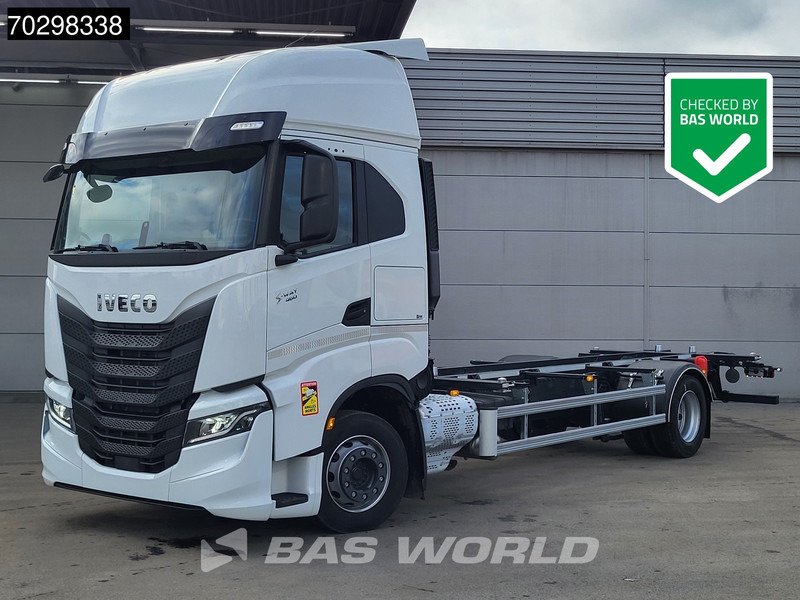 Iveco S-Way 460 4X2 NEW !! BDF Automatic Full air ACC Led Euro 6 - Camion porte-conteneur/ Caisse mobile: photos 1 Iveco S-Way 460 4X2 NEW !! BDF Automatic Full air ACC Led Euro 6 - Camion porte-conteneur/ Caisse mobile: photos 1