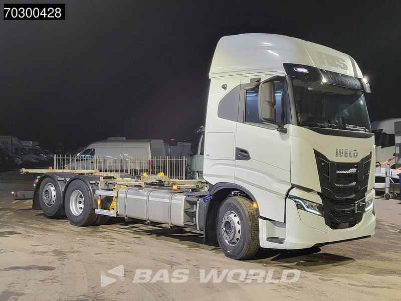 Iveco S-Way 510 6X2 Retarder Full Air Lift Axle BDF Euro 6 - Camion porte-conteneur/ Caisse mobile: photos 3 Iveco S-Way 510 6X2 Retarder Full Air Lift Axle BDF Euro 6 - Camion porte-conteneur/ Caisse mobile: photos 3