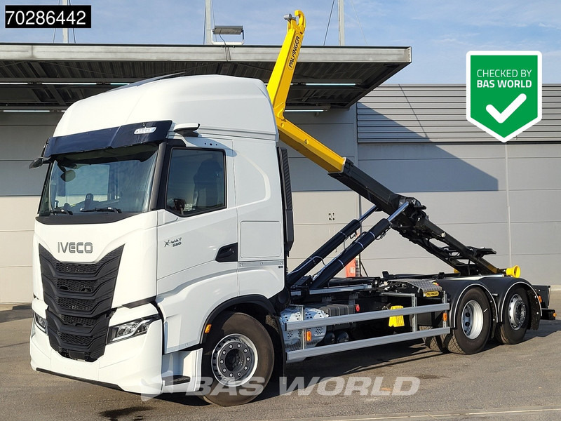 Iveco X-Way 580 6X2 NEW Palfinger PHT20SLD5 Hooklift Lift+steering Axle Automatic Navi ACC LED - Camion ampliroll: photos 1 Iveco X-Way 580 6X2 NEW Palfinger PHT20SLD5 Hooklift Lift+steering Axle Automatic Navi ACC LED - Camion ampliroll: photos 1