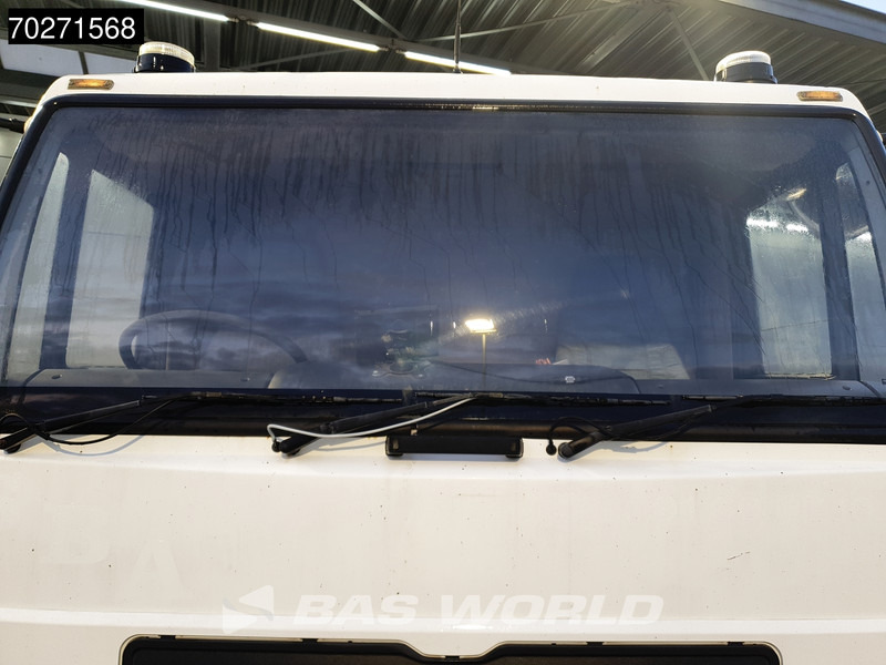 Balayeuse de voirie MAN LE 15.250 4X2 Eurovoirie Sweeper Manual Steelsuspension Euro 3: photos 18 Balayeuse de voirie MAN LE 15.250 4X2 Eurovoirie Sweeper Manual Steelsuspension Euro 3: photos 18