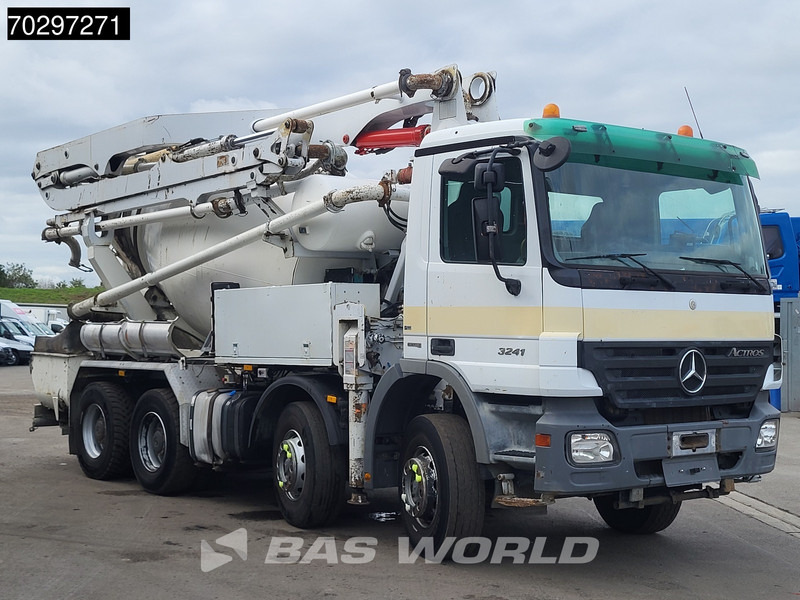 Mercedes-Benz Actros 3241 8X4 7m3 Putzmeister Mixer Big-Axle Steelsuspension 3-Pedals Pompe+Mixer Euro 4 - Camion pompe: photos 3 Mercedes-Benz Actros 3241 8X4 7m3 Putzmeister Mixer Big-Axle Steelsuspension 3-Pedals Pompe+Mixer Euro 4 - Camion pompe: photos 3