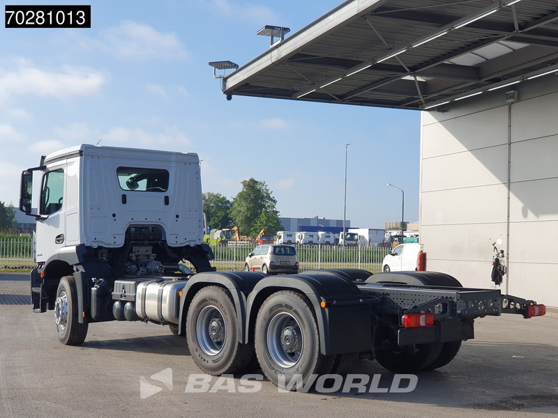 Mercedes-Benz Arocs 2636 6X4 NEW chassis Flywheel PTO Big-Axle Automatic Steelsuspension Euro 6 - Châssis cabine: photos 2 Mercedes-Benz Arocs 2636 6X4 NEW chassis Flywheel PTO Big-Axle Automatic Steelsuspension Euro 6 - Châssis cabine: photos 2