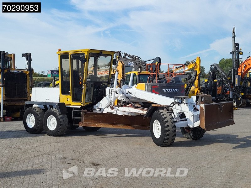 Niveleuse O & K F106 ENGINE PROBLEMS - NOT DRIVABLE: photos 7