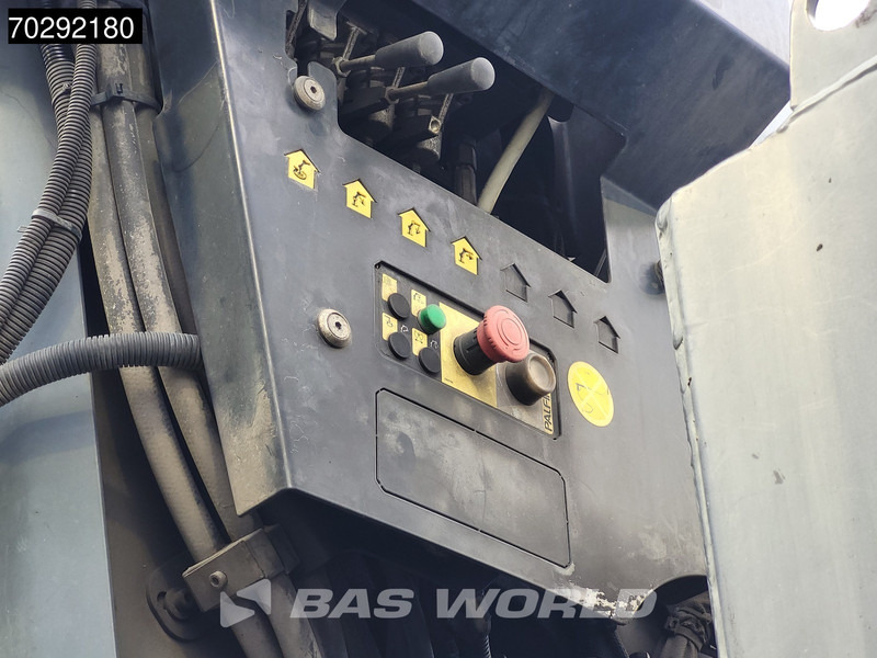 Camion plateau, Camion grue Scania R420 8X2 Palfinger PK74002 Kran Crane Retarder Lift-Steering Axle Euro 4: photos 14 Camion plateau, Camion grue Scania R420 8X2 Palfinger PK74002 Kran Crane Retarder Lift-Steering Axle Euro 4: photos 14