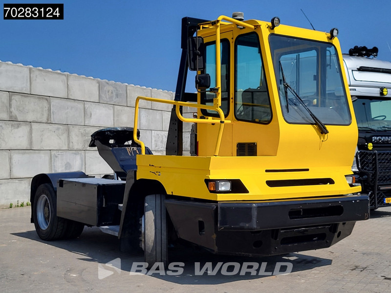Terberg TY222 YT222 4X2 NL-Truck Hydrauliek Euro 5 - Tracteur portuaire: photos 3 Terberg TY222 YT222 4X2 NL-Truck Hydrauliek Euro 5 - Tracteur portuaire: photos 3