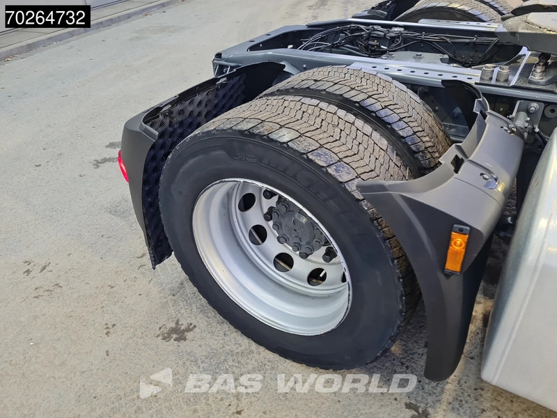 DAF XF 480 4X2 Mega 2xTanks ACC LED Euro 6 - Tracteur routier: photos 5 DAF XF 480 4X2 Mega 2xTanks ACC LED Euro 6 - Tracteur routier: photos 5