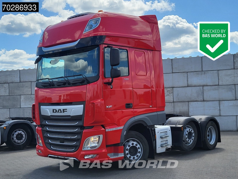 DAF XF 530 6X2 SSC Retarder Standklima Lift-Lenkachse ACC Euro 6 - Tracteur routier: photos 1 DAF XF 530 6X2 SSC Retarder Standklima Lift-Lenkachse ACC Euro 6 - Tracteur routier: photos 1