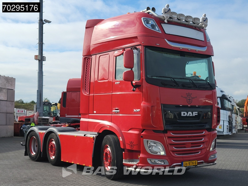 DAF XF 530 6X2 Special Interior! NL-Truck SSC Lift+Lenkachse ACC Navi Euro 6 - Tracteur routier: photos 3 DAF XF 530 6X2 Special Interior! NL-Truck SSC Lift+Lenkachse ACC Navi Euro 6 - Tracteur routier: photos 3