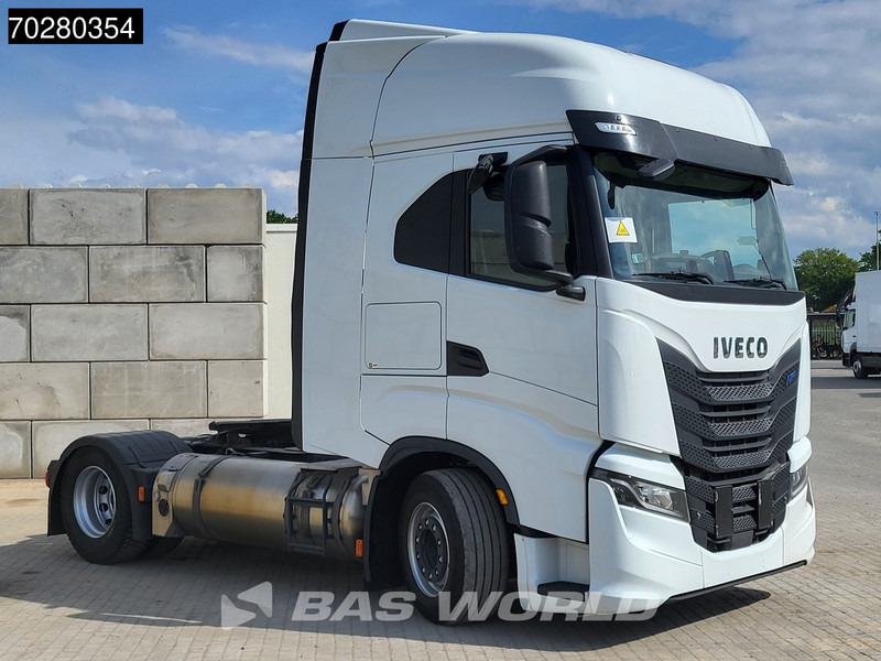 Iveco S-Way 460 4X2 LNG Retarder 2x Tanks Standklima - Tracteur routier: photos 3 Iveco S-Way 460 4X2 LNG Retarder 2x Tanks Standklima - Tracteur routier: photos 3