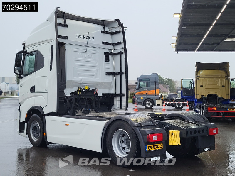 Iveco S-Way 490 4X2 NL-Truck 2xTanks Standklima ACC Navi Euro 6 - Tracteur routier: photos 2 Iveco S-Way 490 4X2 NL-Truck 2xTanks Standklima ACC Navi Euro 6 - Tracteur routier: photos 2