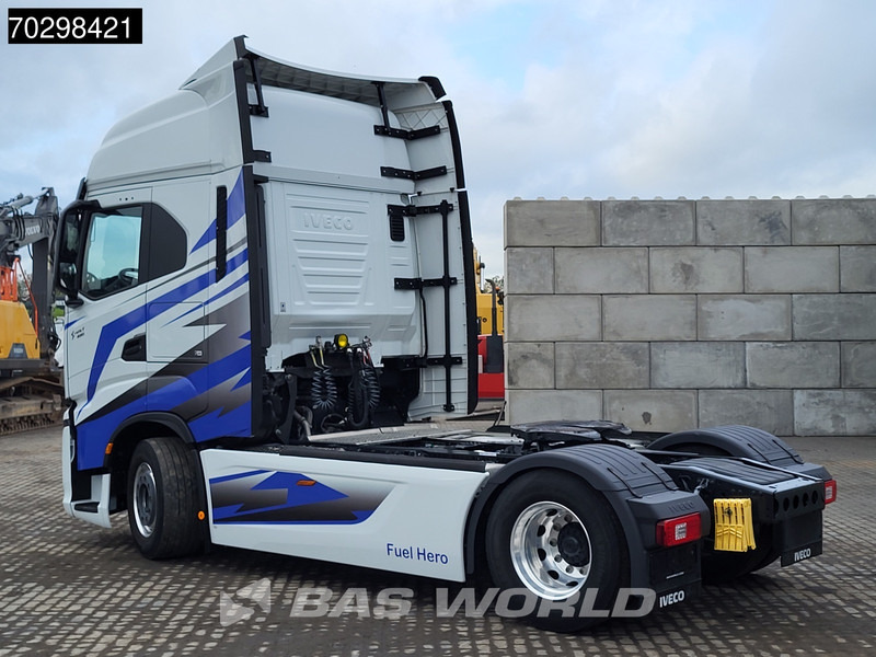 Iveco S-Way 490 4X2 Retarder 2x Tanks Standklima Led Euro 6 - Tracteur routier: photos 2 Iveco S-Way 490 4X2 Retarder 2x Tanks Standklima Led Euro 6 - Tracteur routier: photos 2