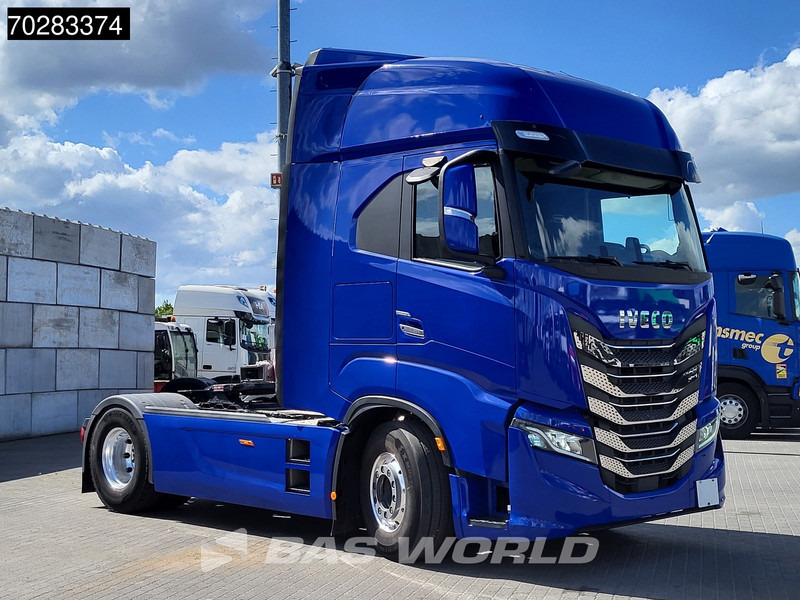 Iveco S-Way 530 4X2 Retarder 2xTanks LED Standklima Navi ACC Euro 6 - Tracteur routier: photos 3 Iveco S-Way 530 4X2 Retarder 2xTanks LED Standklima Navi ACC Euro 6 - Tracteur routier: photos 3