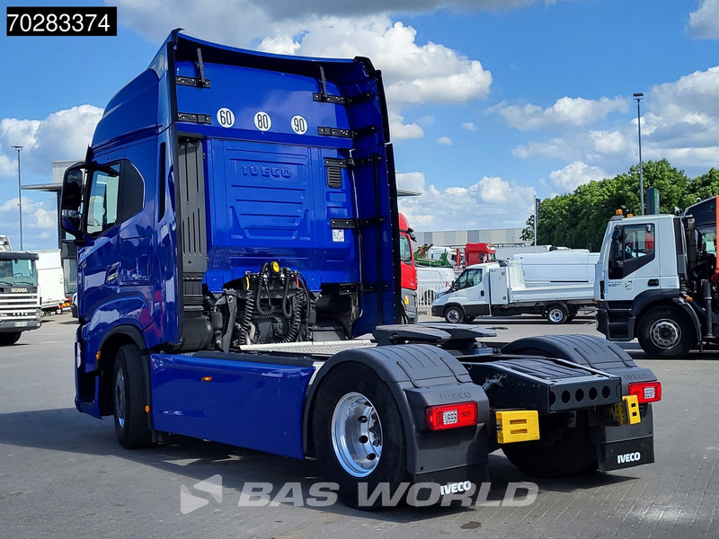Iveco S-Way 530 4X2 Retarder 2xTanks LED Standklima Navi ACC Euro 6 - Tracteur routier: photos 2 Iveco S-Way 530 4X2 Retarder 2xTanks LED Standklima Navi ACC Euro 6 - Tracteur routier: photos 2
