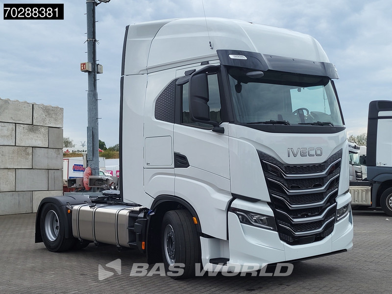 Iveco S-way 580 4X2 Nieuw! 2xTanks Standklima ACC LED Euro 6 - Tracteur routier: photos 3 Iveco S-way 580 4X2 Nieuw! 2xTanks Standklima ACC LED Euro 6 - Tracteur routier: photos 3