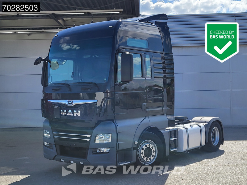 MAN TGX 18.470 4X2 XXL Retarder 2x Tanks Standklima Navi ACC - Tracteur routier: photos 1 MAN TGX 18.470 4X2 XXL Retarder 2x Tanks Standklima Navi ACC - Tracteur routier: photos 1