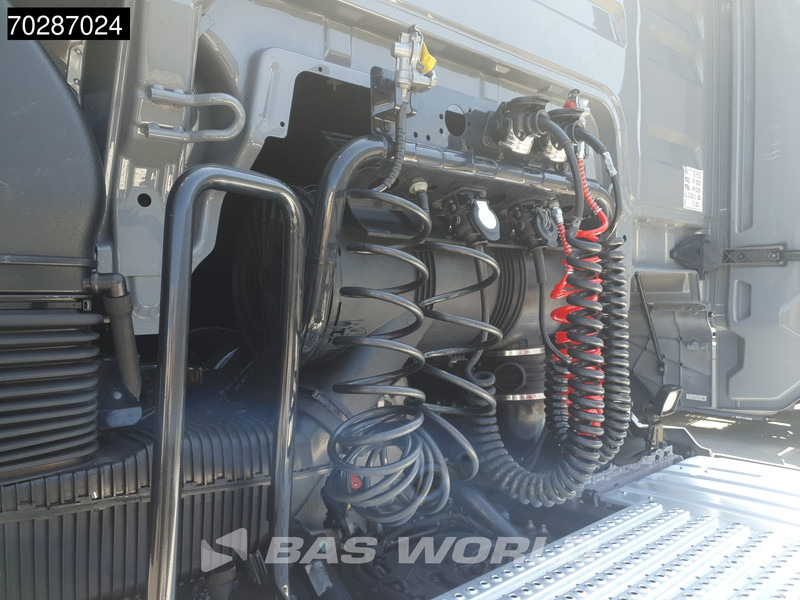 Tracteur routier MAN TGX 18.520 4X2 Individual Lion S! GX Retarder Full-Air 2x Tanks Navi LED ACC Euro 6: photos 10