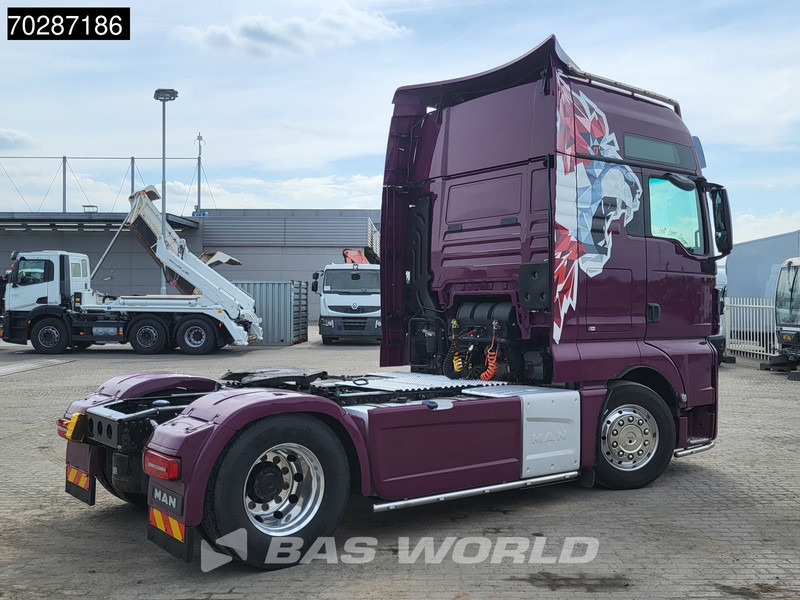 MAN TGX 18.580 4X2 Full-Air Retarder 2xTanks Leder Standklima Xenon Alcoa - Tracteur routier: photos 5 MAN TGX 18.580 4X2 Full-Air Retarder 2xTanks Leder Standklima Xenon Alcoa - Tracteur routier: photos 5