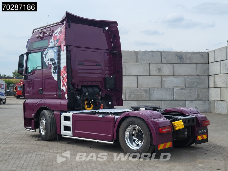 MAN TGX 18.580 4X2 Full-Air Retarder 2xTanks Leder Standklima Xenon Alcoa - Tracteur routier: photos 2 MAN TGX 18.580 4X2 Full-Air Retarder 2xTanks Leder Standklima Xenon Alcoa - Tracteur routier: photos 2
