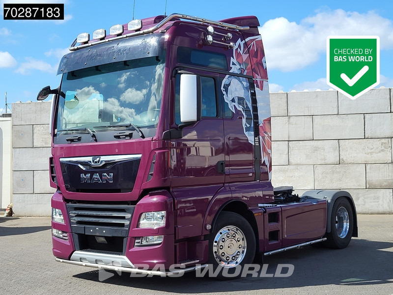 MAN TGX 18.580 4X2 XXL Retarder 2x Tanks Standklima Xenon ACC Navi - Tracteur routier: photos 1 MAN TGX 18.580 4X2 XXL Retarder 2x Tanks Standklima Xenon ACC Navi - Tracteur routier: photos 1