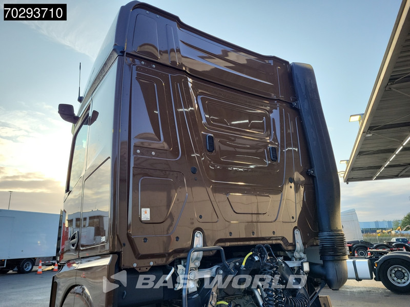 Mercedes-Benz Actros 1848 4X2 BigSpace Retarder 2x Tanks Standairco MirrorCam Navi ACC Euro 6 - Tracteur routier: photos 5 Mercedes-Benz Actros 1848 4X2 BigSpace Retarder 2x Tanks Standairco MirrorCam Navi ACC Euro 6 - Tracteur routier: photos 5
