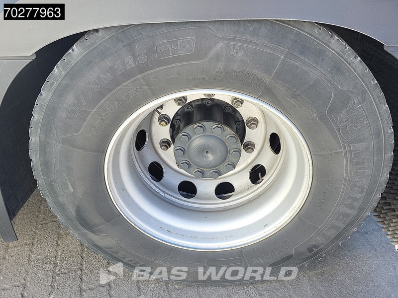 Tracteur routier Mercedes-Benz Actros 1851 Actros 4X2 BigSpace 2x Tanks: photos 9