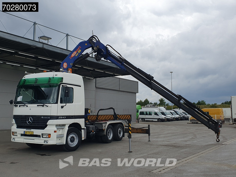 Mercedes-Benz Actros 2543 Actros 6X2 NL-Truck Liftachse 3-Pedals Kran PM 40 SP 2010 Euro 3 - Tracteur routier: photos 5 Mercedes-Benz Actros 2543 Actros 6X2 NL-Truck Liftachse 3-Pedals Kran PM 40 SP 2010 Euro 3 - Tracteur routier: photos 5