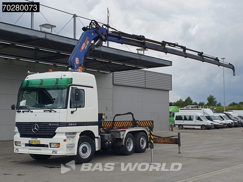 Mercedes-Benz Actros 2543 Actros 6X2 NL-Truck Liftachse 3-Pedals Kran PM 40 SP 2010 Euro 3 - Tracteur routier: photos 1 Mercedes-Benz Actros 2543 Actros 6X2 NL-Truck Liftachse 3-Pedals Kran PM 40 SP 2010 Euro 3 - Tracteur routier: photos 1