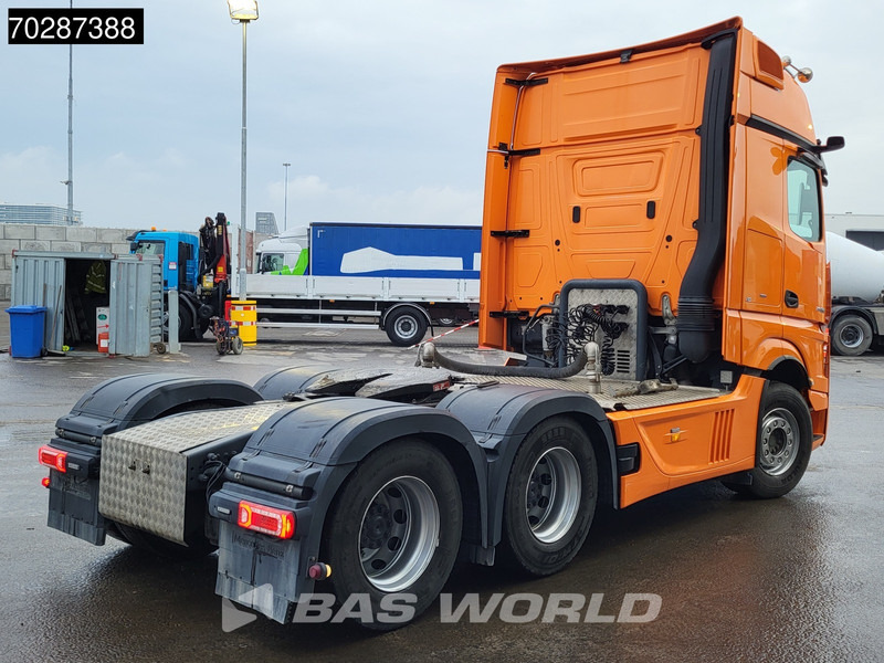 Mercedes-Benz Actros 2663 Actros 6X4 GigaSpace Retarder Full-Air Leder MirrorCam DynamicSteering Compressor Xenon Navi ACC Euro 6 - Tracteur routier: photos 5 Mercedes-Benz Actros 2663 Actros 6X4 GigaSpace Retarder Full-Air Leder MirrorCam DynamicSteering Compressor Xenon Navi ACC Euro 6 - Tracteur routier: photos 5