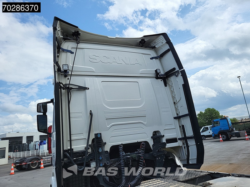 Scania R450 R 6X2 Full-Air Liftachse Standklima Navi LED Euro 6 en crédit-bail Scania R450 R 6X2 Full-Air Liftachse Standklima Navi LED Euro 6: photos 12
