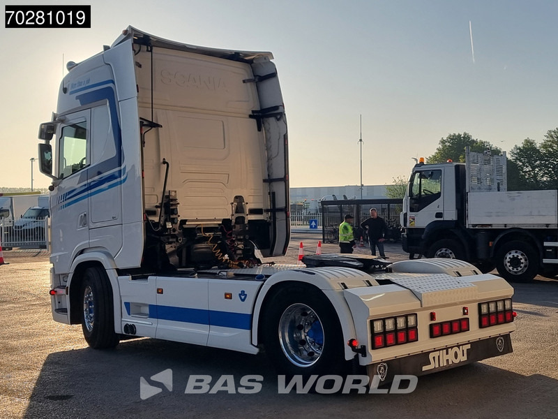 Scania S520 890 4X2 Full-Air Retarder 2x Tanks Leather Alcoa's - Tracteur routier: photos 2 Scania S520 890 4X2 Full-Air Retarder 2x Tanks Leather Alcoa's - Tracteur routier: photos 2
