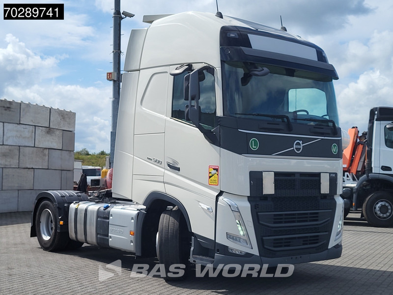 Volvo FH 500 4X2 XL VEB+ 2xTanks Navi LED ACC Euro 6 - Tracteur routier: photos 3 Volvo FH 500 4X2 XL VEB+ 2xTanks Navi LED ACC Euro 6 - Tracteur routier: photos 3