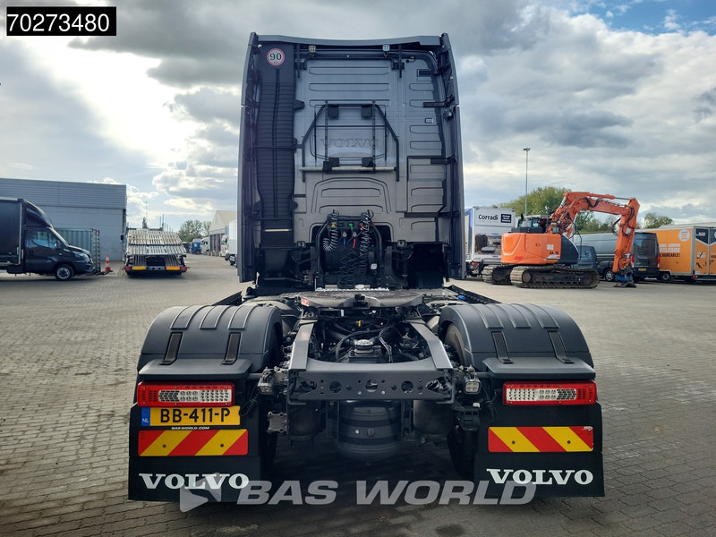 Volvo FH16 750 4X2 NL-Truck APK 08-2026! XL 2x Tanks Standklima ACC Alcoa's LED - Tracteur routier: photos 3 Volvo FH16 750 4X2 NL-Truck APK 08-2026! XL 2x Tanks Standklima ACC Alcoa's LED - Tracteur routier: photos 3
