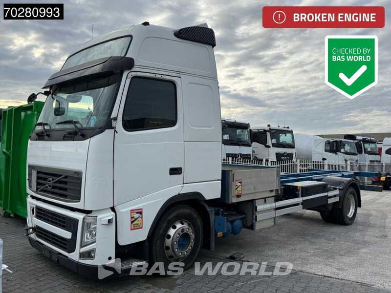 Volvo FH 500 4X2 Defect Engine Globetrotter XL BDF Euro 5 - Camion porte-conteneur/ Caisse mobile: photos 1 Volvo FH 500 4X2 Defect Engine Globetrotter XL BDF Euro 5 - Camion porte-conteneur/ Caisse mobile: photos 1