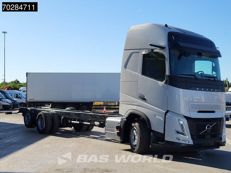 Volvo FH 540 6X2 NEW Horsetruck chassis Lift+Lenkachse Dynamic Steering Mirror cam Euro 6 - Châssis cabine: photos 3 Volvo FH 540 6X2 NEW Horsetruck chassis Lift+Lenkachse Dynamic Steering Mirror cam Euro 6 - Châssis cabine: photos 3