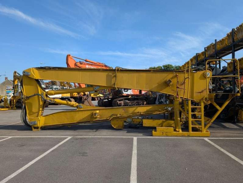 Caterpillar 330D L + BRAS DE DEMOLITION - Pelle de démolition: photos 3 Caterpillar 330D L + BRAS DE DEMOLITION - Pelle de démolition: photos 3