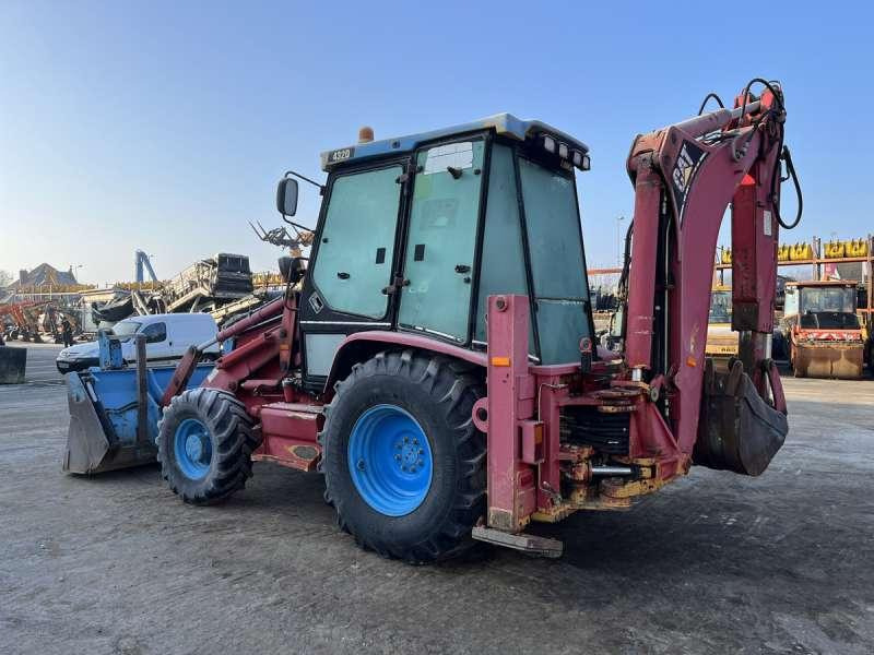 Caterpillar 432D - Tractopelle: photos 5 Caterpillar 432D - Tractopelle: photos 5