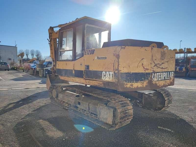 Caterpillar E120B - Pelle sur chenille: photos 5 Caterpillar E120B - Pelle sur chenille: photos 5