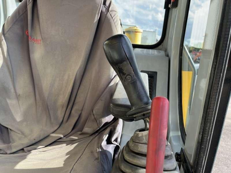 Pelle sur chenille Kobelco SK235SRNLC-1ES: photos 49