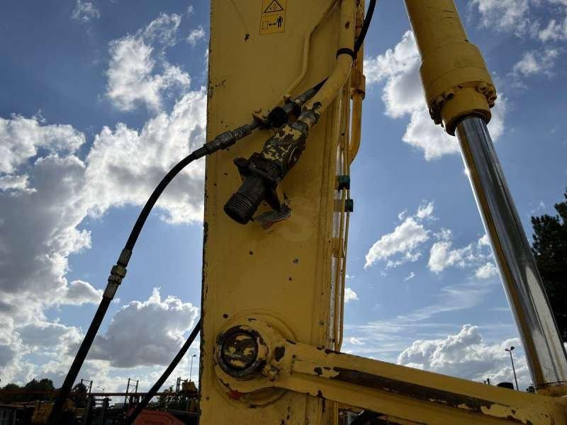 Pelle sur chenille Kobelco SK235SRNLC-1ES: photos 16