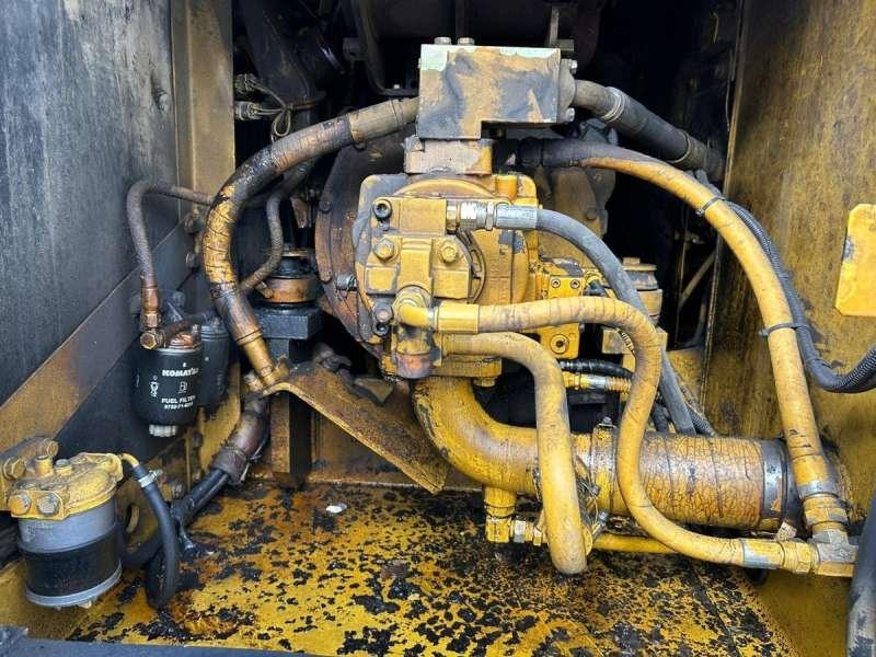 Pelle sur chenille Komatsu PC180LC-6K MACHINE SUISSE: photos 34