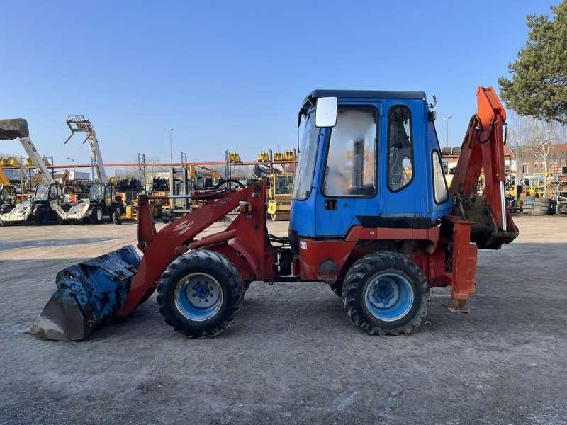Kubota R520 - Tractopelle: photos 4 Kubota R520 - Tractopelle: photos 4