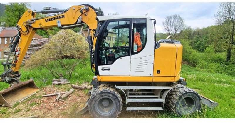 Liebherr A912 COMPACT - Pelle sur pneus: photos 3 Liebherr A912 COMPACT - Pelle sur pneus: photos 3