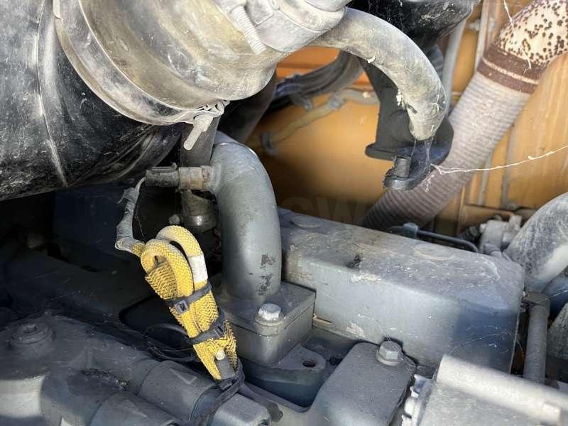 Chargeuse sur chenilles Liebherr LR614: photos 32